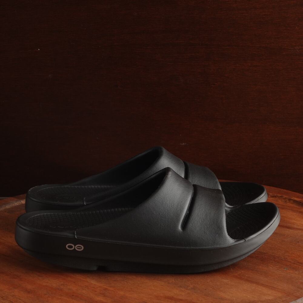 Oofos Sandals Unisex SZ M10 W12 BLK OOahh Slide Recovery Comfort Waterproof Pool